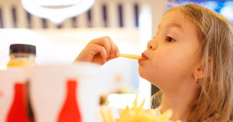 Anak Suka Banget Junk Food Perhatikan Bahaya Bagi Kesehatan