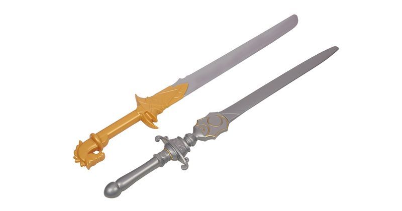 2. Pedang Mainan