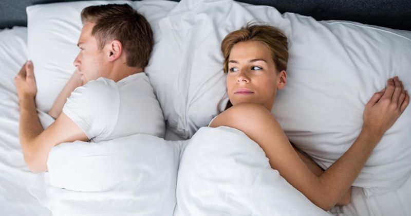 6. Hindari perdebatan pasangan sebelum tidur