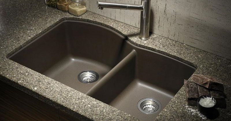 9. Membiarkan kitchen sink kotor