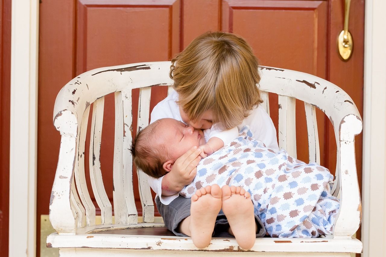 5. Mitos Jika Mama kesulitan menyusui anak pertama, maka demikian pula anak kedua