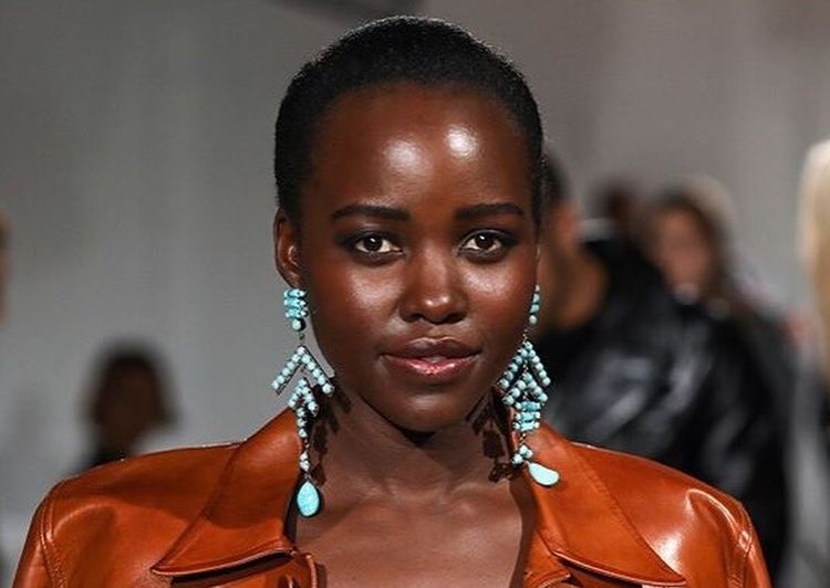 Aktris Lupita Nyong'o Luncurkan Buku Anak Tentang Percaya Diri