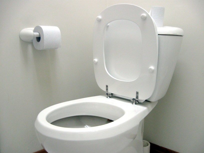 2. Mampet WC