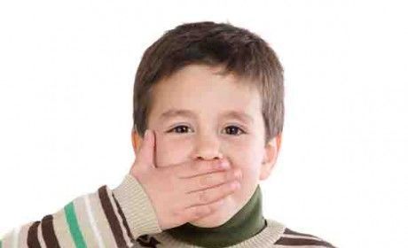 8. Tutup mulut saat batuk atau bersin