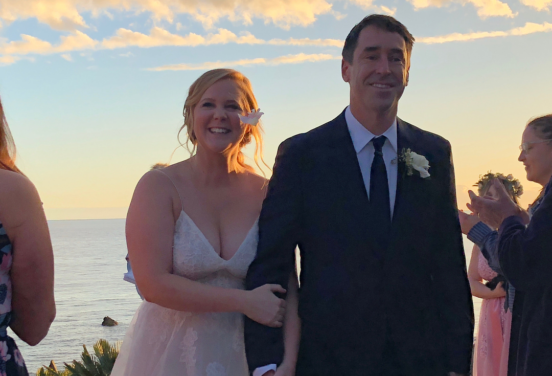 Pernikahan Amy Schumer Mengejutkan