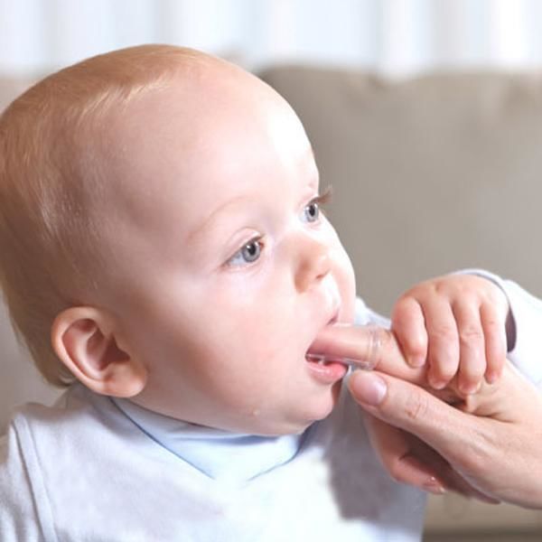 Langkah-langkah Membersihkan Mulut Bayi