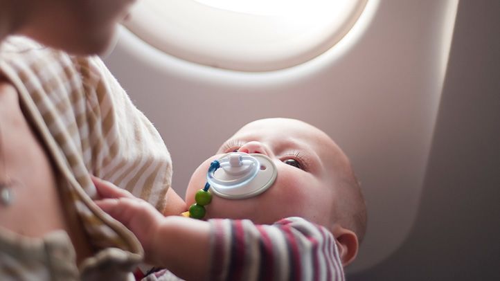 3. Cek apakah aman terbang bersama bayi baru lahir