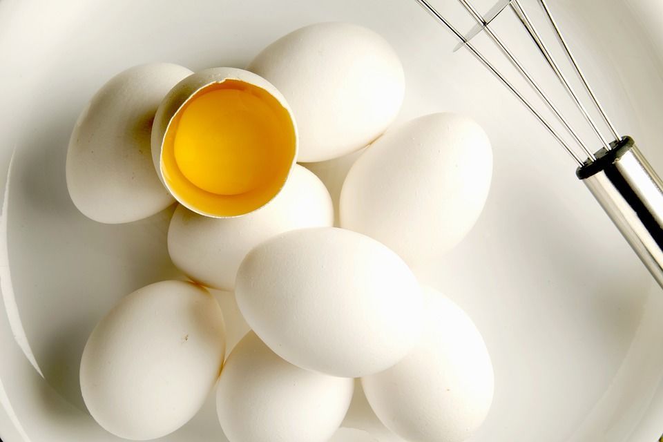 9. Gunakan putih telur