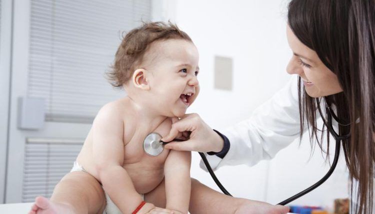 Kapankah Saat Membawa Bayi ke Dokter Anak