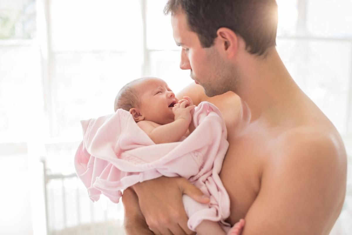 3 Cara Paling Jitu agar Papa Dekat Bayi Perempuannya