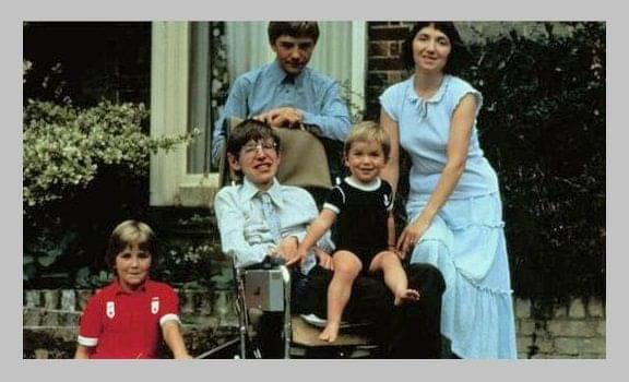 Hubungan Stephen Hawking anak-anaknya