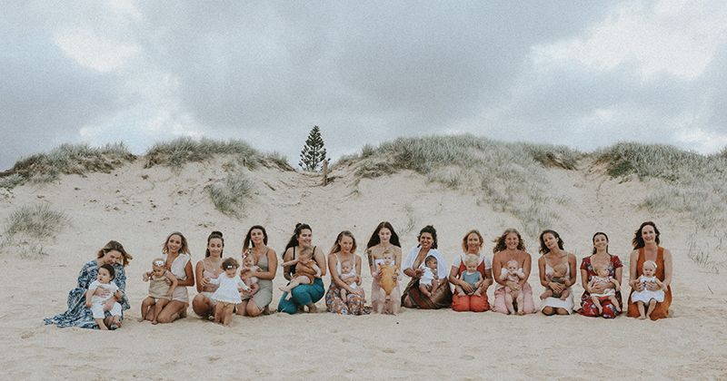 14 Ibu Menyusui Foto Pantai, Tiada Mengalahkan Pose Mereka
