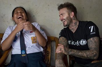 Momen spesial David Beckham bersama dua siswa Semarang