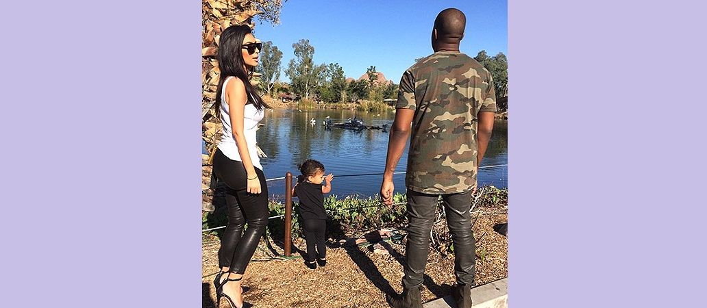 Kim Kardashian Kim Kanye West bersama anak-anak kebun binatang