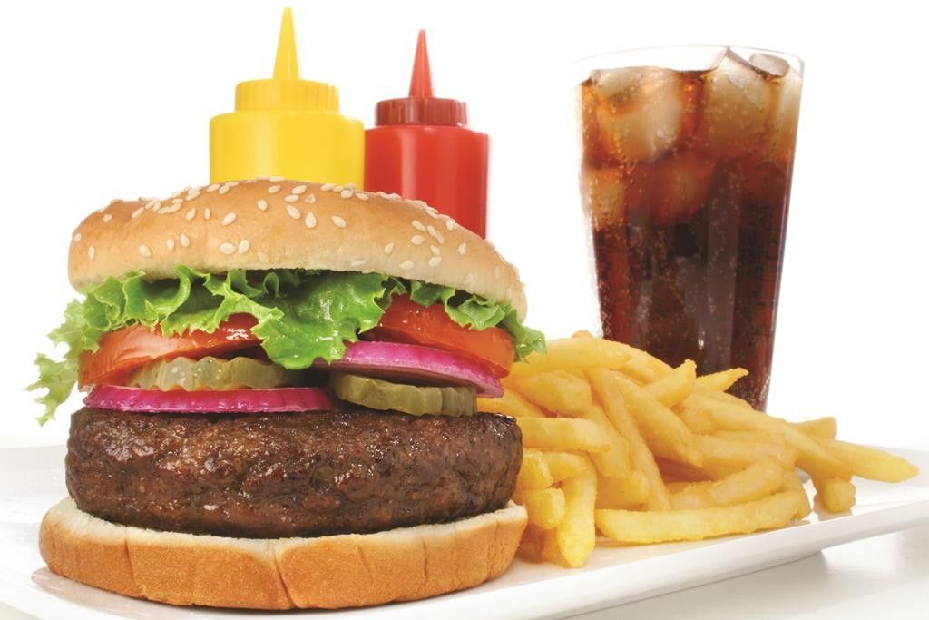 Bukan Ha Porsi Makan, 5 Hal ini Menyebabkan Obesitas Anak