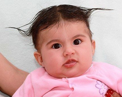 Tips Menyisir Rambut Bayi