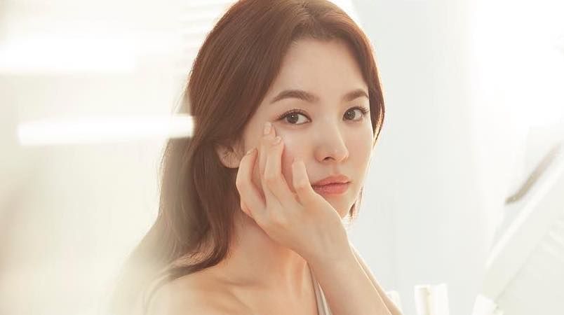 9. Song Hye Kyo merawat tubuh kulit rajin olahraga