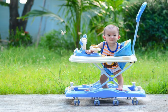 Mitos 1 Baby walker dapat membantu bayi berjalan