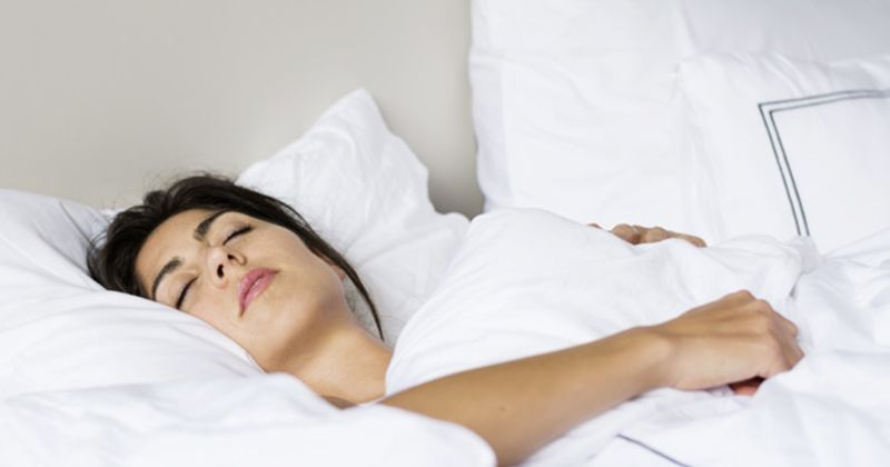 2. Posisi tidur harus dihindari supaya asam lambung tidak naik ke kerongkongan