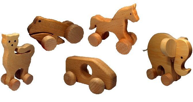 5. Mainan terbuat dari kayu
