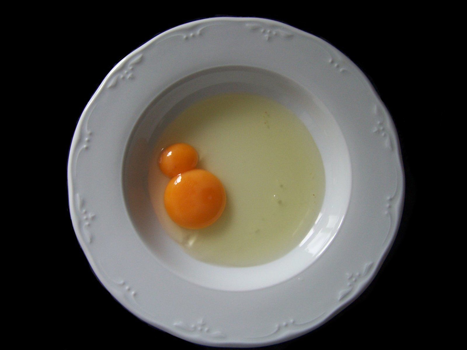 4. Ibu hamil tidak boleh makan telur kuning telur ganda dari satu cangkang