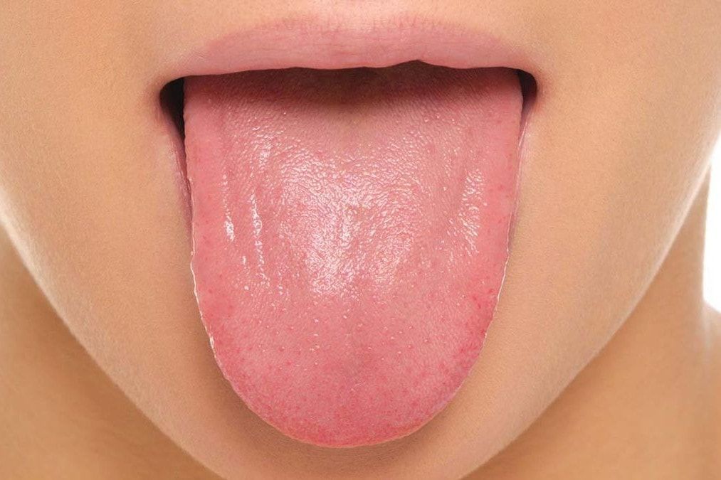7. Menarik lidah