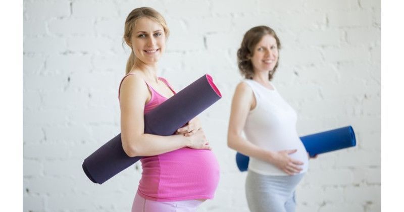 2. Pilih kelas prenatal yoga sesuai kenyamanan
