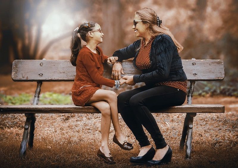 Penting Mendengarkan Anak, Ini Dia 10 Tips Mama