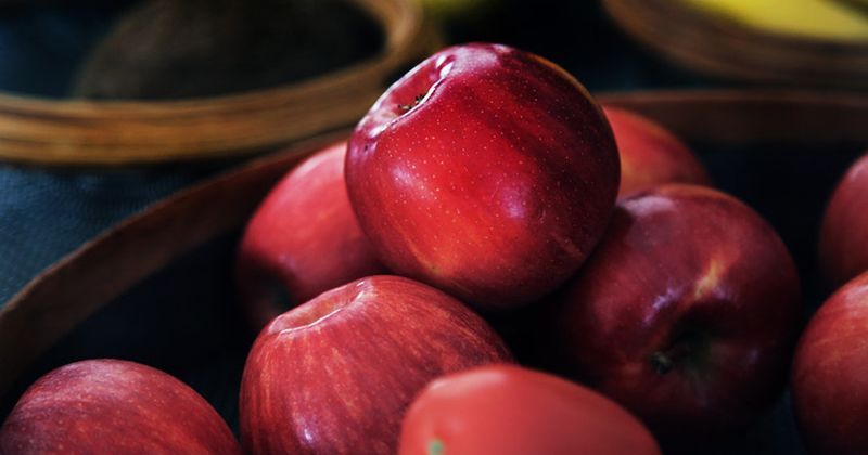 4. Buah apel rutin dikonsumsi dapat menjaga kesehatan sendi