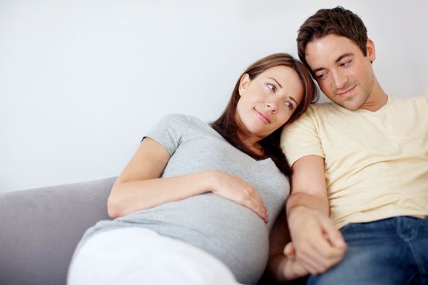 5 Jenis Pantangan Suami Saat Istri Hamil, Mitos atau Fakta