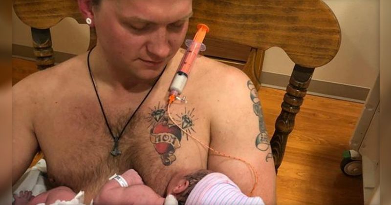Viral, Foto Seorang Papa Menyusui Bayi Baru Lahir