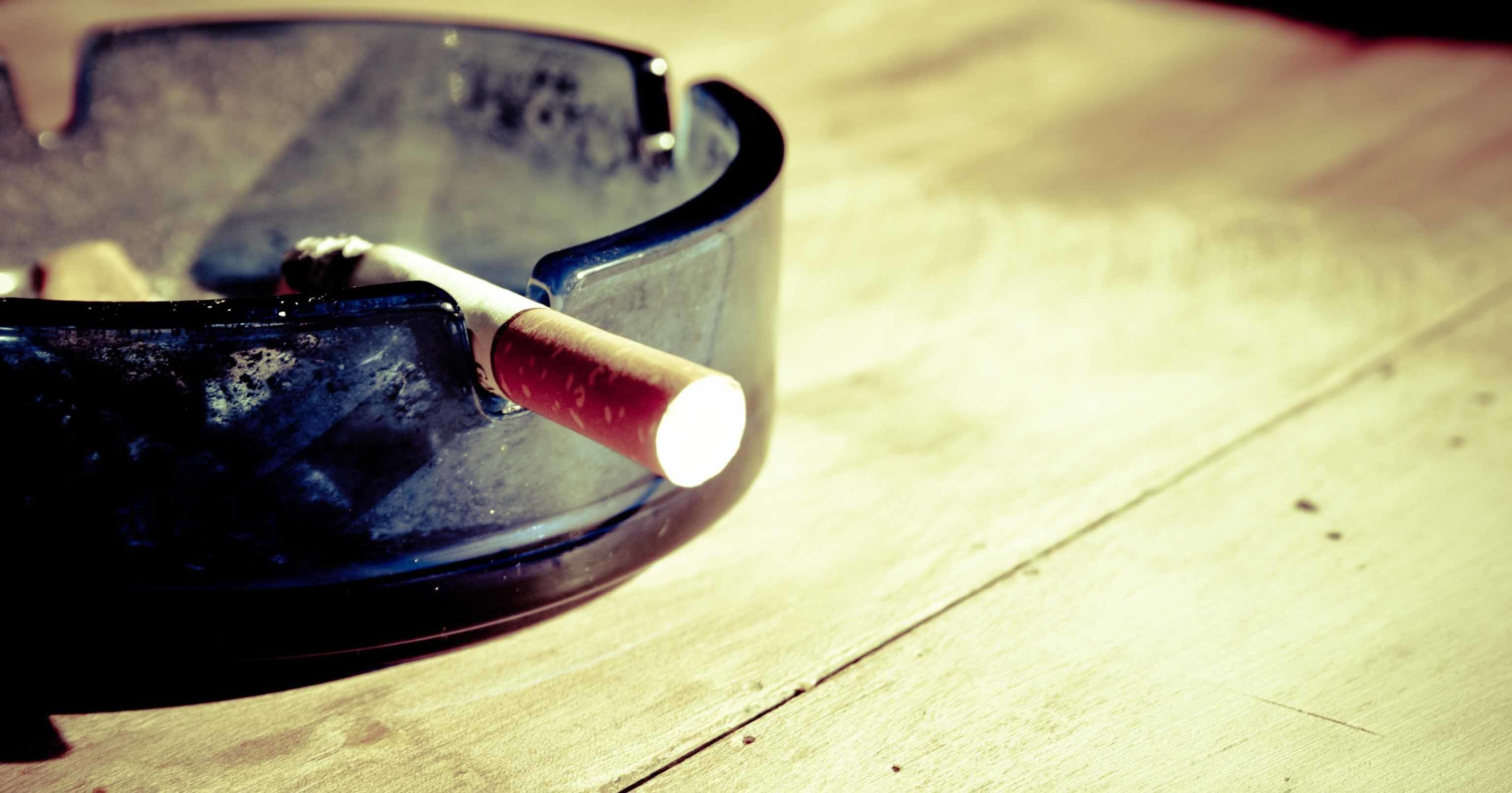 5. Hindari asap rokok minuman beralkohol