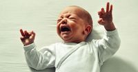 Kenali Wonder Week, Ketika Bayi Lebih Sering Menangis Rewel