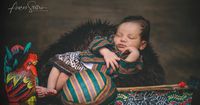 Bak Pangeran Jawa, Ini Dia Newborn Photoshoot ala Putra Vicky Shu