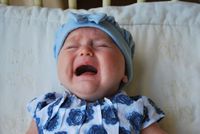 4. Haruskah bayi dibiarkan menangis sampai tertidur
