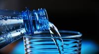 4. Minum air putih