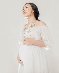 10. Elegan saat hamil