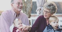 Kehidupan Orangtua Keterlibatan Nenek-Kakek