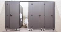 2. Hindari menggunakan bilik toilet berada tengah