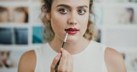 6 Bahan Kosmetik Berbahaya Bagi Ibu Hamil, Lihat Nama Lain Sini