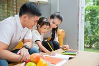 6. Perbanyak interaksi kasih sayang kepada Si Kecil