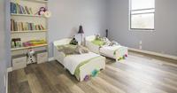 4. Mengajarkan kebersihan kamar