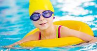 8. Amankah jika si Kecil berenang tanpa pelampung