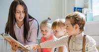 5 Cara Ini Membantu Perkembangan Bicara Anak Batita