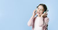 5 Efek Buruk Anak Terlalu Sering Mendengarkan Lagu Orang Dewasa