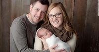 Ajaib Bayi Ini Lahir dari Embrio Beku Berusia 24 Tahun