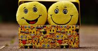 4. Buat anak tertawa