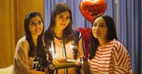 3. Dihadiri orang tercinta
