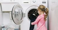 3. Mencuci menyetrika baju