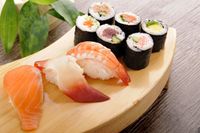 Kapankah Anak Boleh Makan Sushi Sashimi